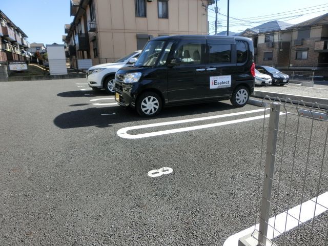 駐車場　敷地内の駐車場です。