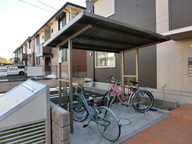 その他共有部分　便利な駐輪場です。