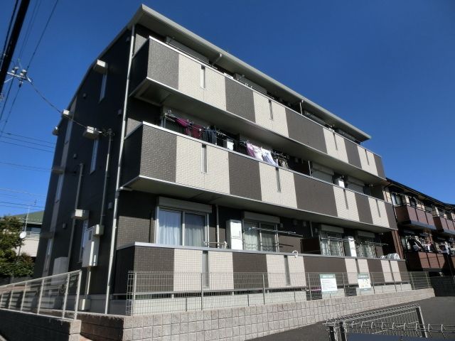 建物外観　2015年2月築の物件です。