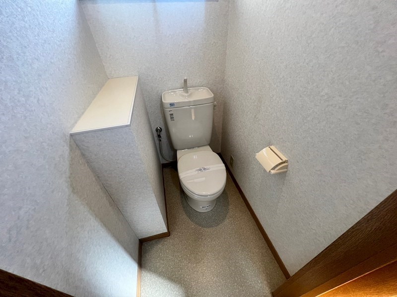 トイレ　※参考写真（別室）