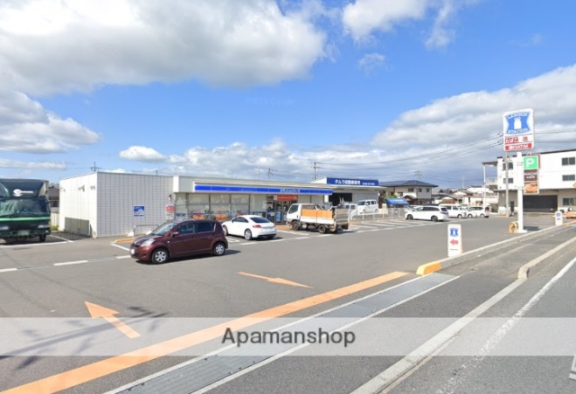 コンビニ　ローソン古新田店（コンビニ）まで913m