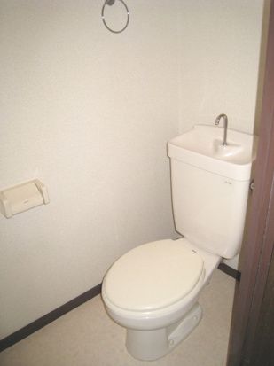 トイレ　トイレもきれいです