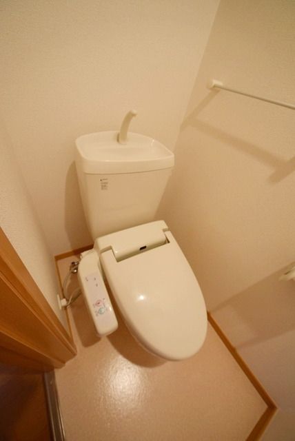 トイレ　ウォシュレット付きです♪