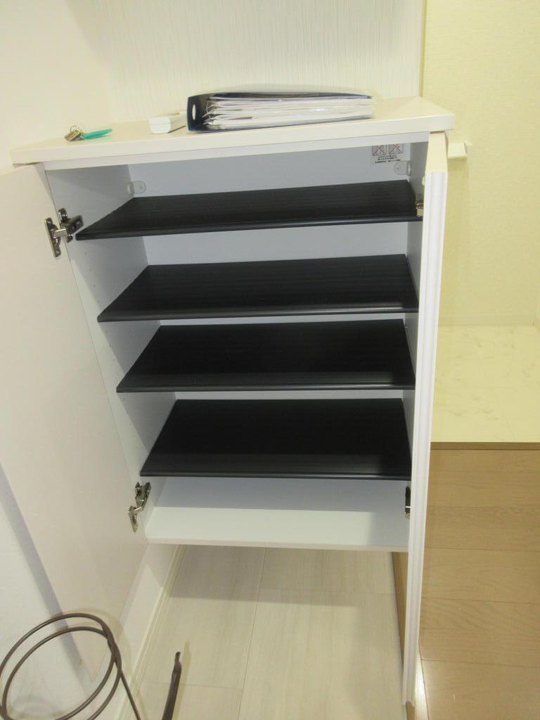 収納　シューズボックス