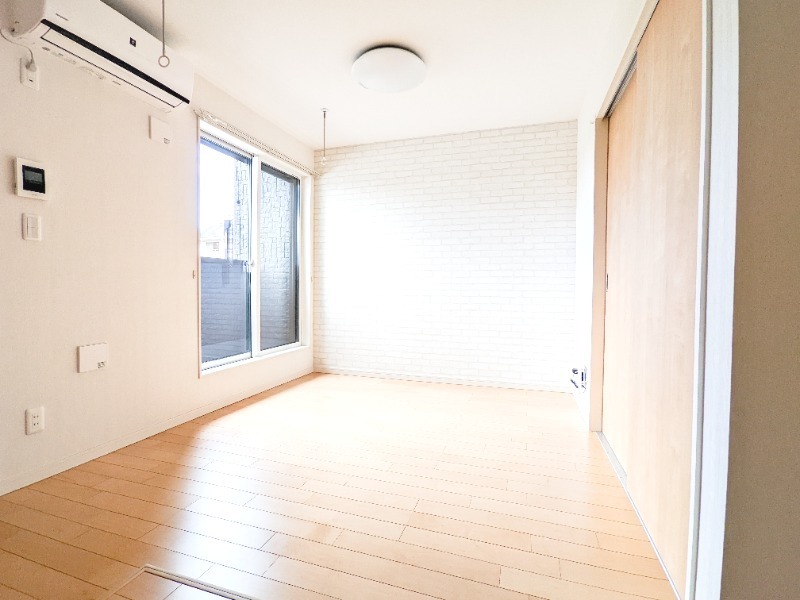 居室・リビング　図面と現状に相違がある場合には現状を優先