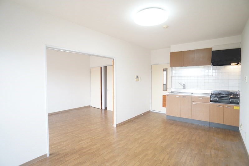 居室・リビング　反転イメージ