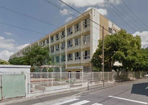小学校　東山小学校（小学校）まで252m