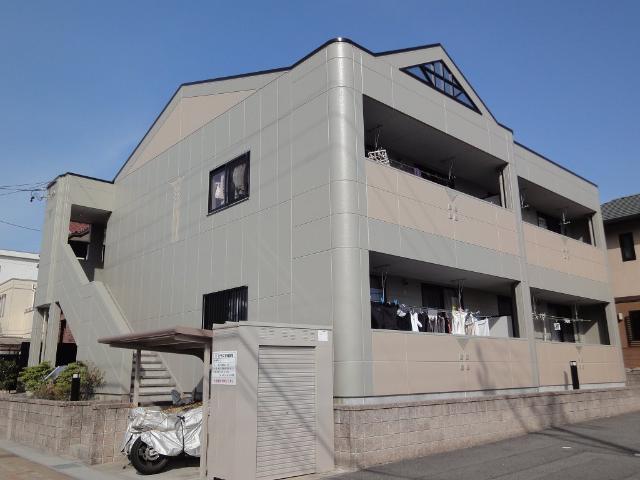 エントランス　外観写真（昼）