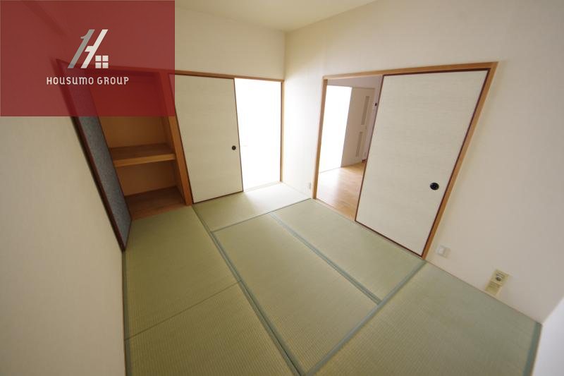 その他部屋・スペース　広くて明るい寝室