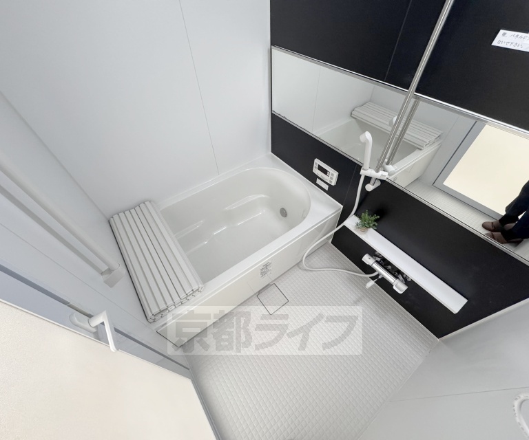 バス・シャワールーム　大人でもゆったり出来ます。