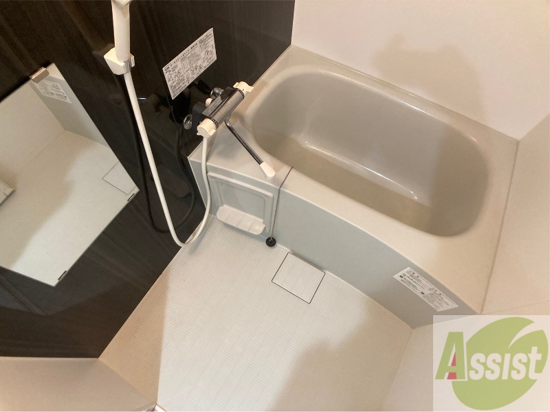 バス・シャワールーム　疲れを癒すには湯船でゆっくりするのが良いですよ。