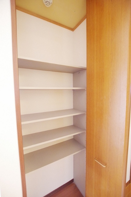収納　リフォーム前