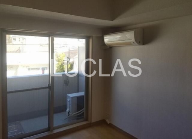 居室・リビング　ゆったりとしたリビングで憩いの空間…。