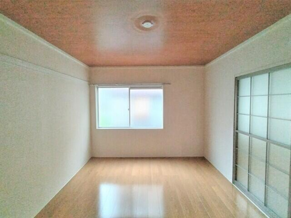 その他部屋・スペース　ハンガーラック付きの洋室♪