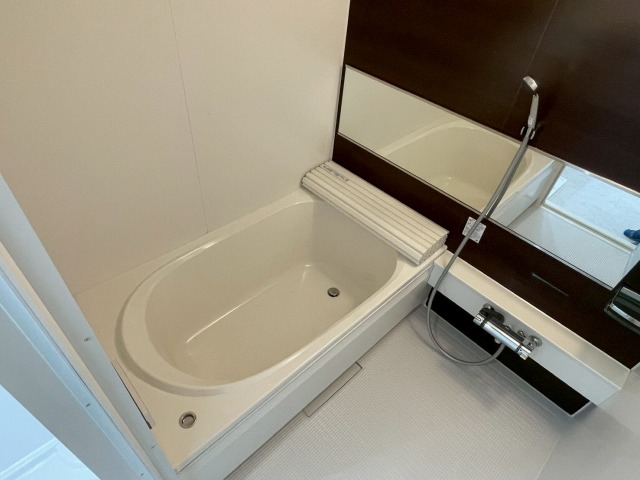 バス・シャワールーム　バスルームは浴室乾燥機・追焚付