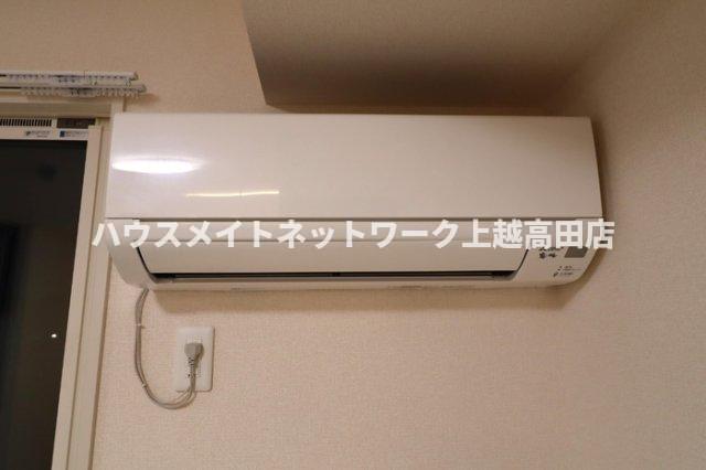 その他設備　エアコン（間取り反転タイプ103号室参考画像となります。）