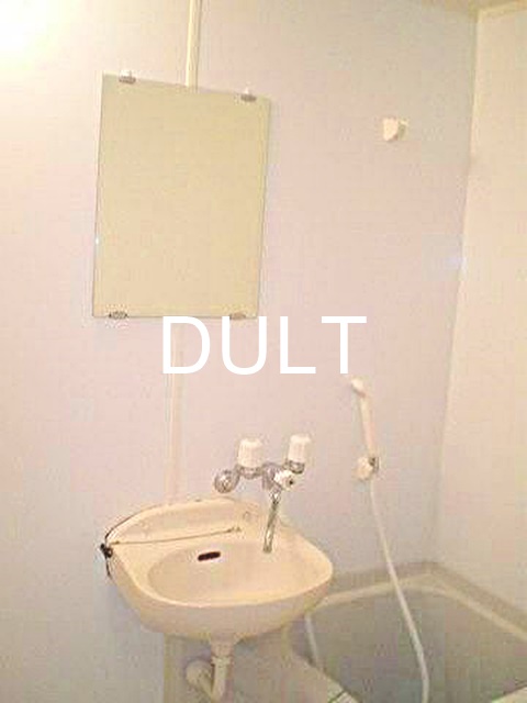 バス・シャワールーム　バスルームです。