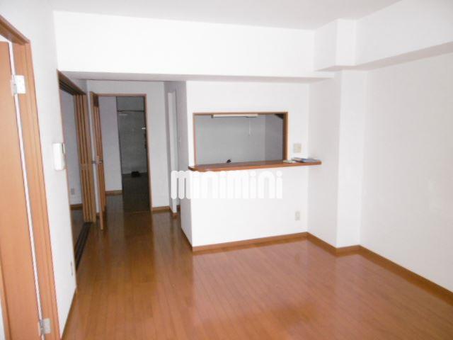 居室・リビング　日当り良好です。