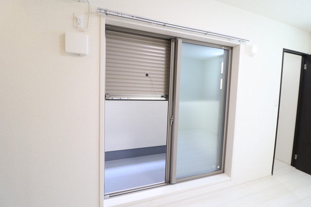 バルコニー　シャッター雨戸