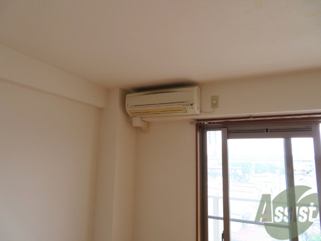 その他設備　あらかじめエアコンがついています。夏も冬も快適ですよ。