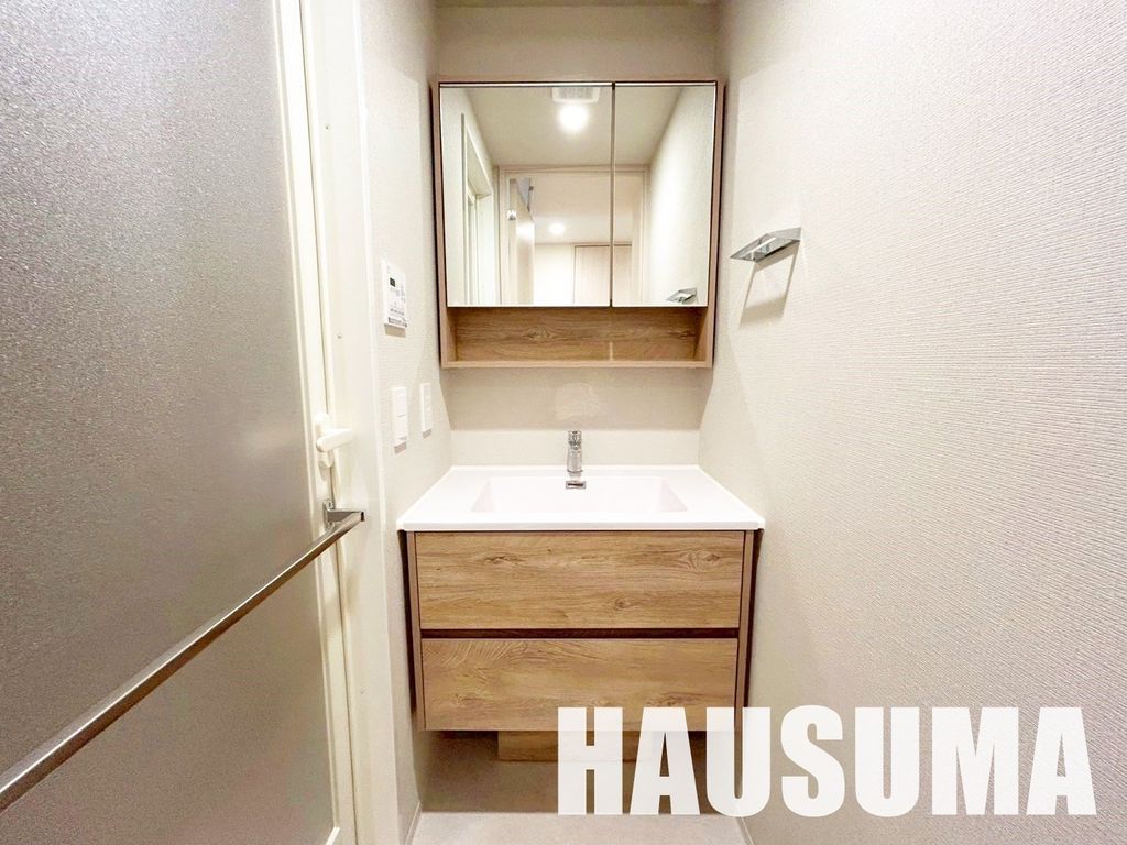 洗面設備　収納