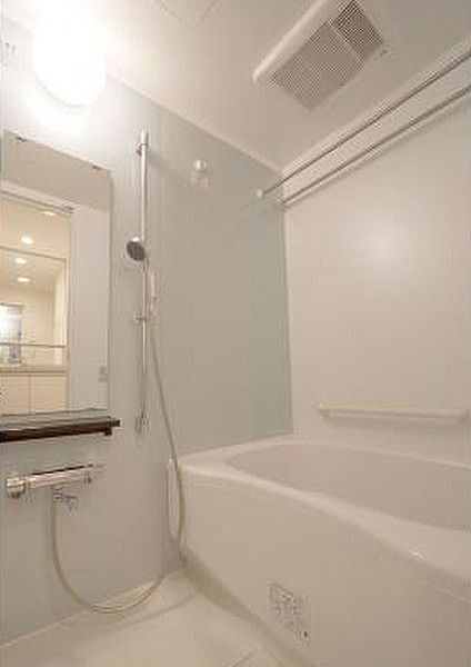 バス・シャワールーム　写真は同タイプ住居です。