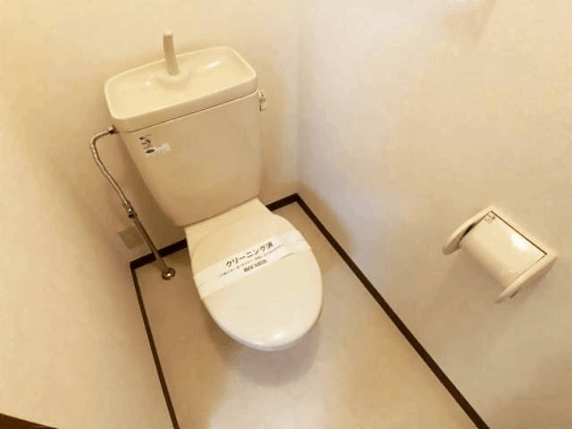 トイレ　※室内写真は別室サンプル。