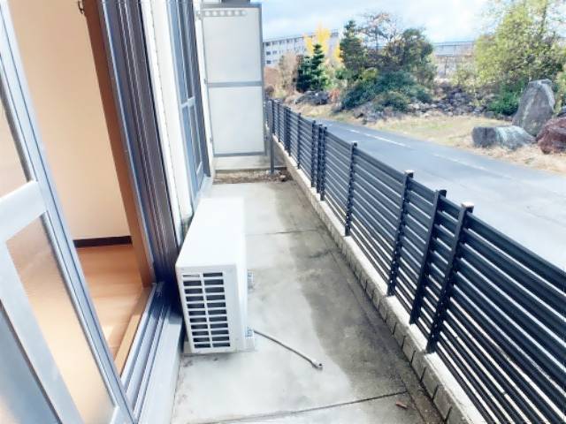 バルコニー　ベランダ