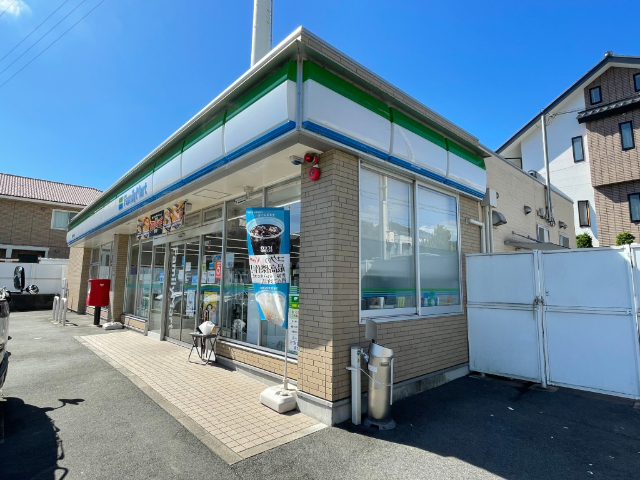 コンビニ　ファミリーマート豊明新栄町店（コンビニ）まで439m