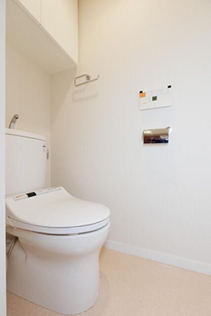 トイレ　同タイプ部屋　参考写真です