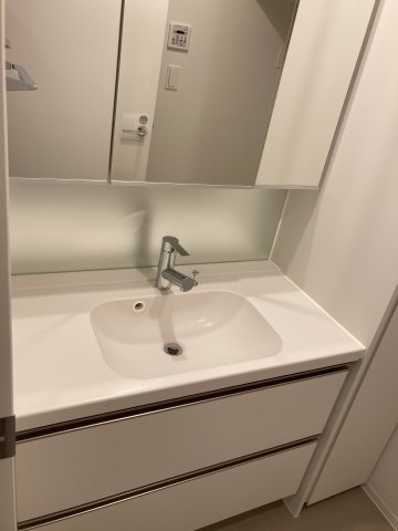 洗面設備　忙しい朝には欠かせない洗面所です