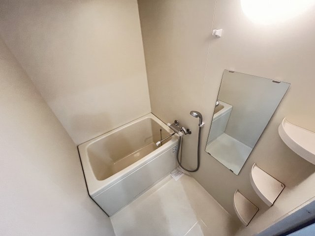 バス・シャワールーム　日々の疲れを癒すお風呂付です