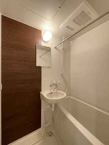 バス・シャワールーム　バスルーム