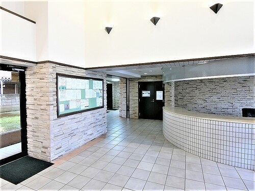 エントランス　エントランスホール　※2025年4月撮影