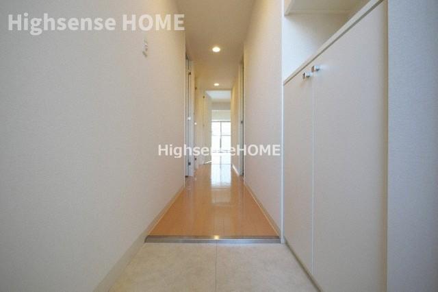 玄関　落ち着いた玄関です