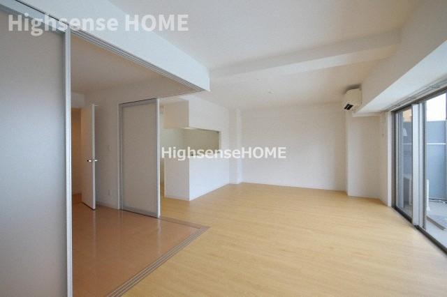 居室・リビング　居間です