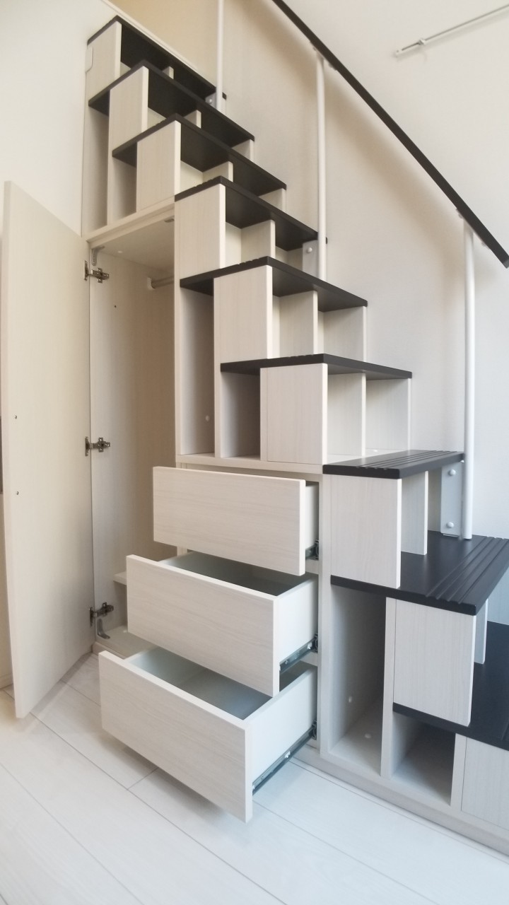 収納　★★ネット無料♪　収納階段タイプのロフトのデザイナーズ物件で