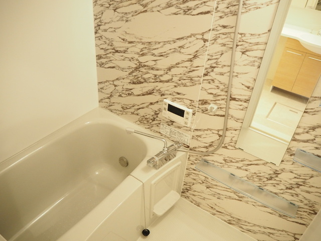 バス・シャワールーム　浴室