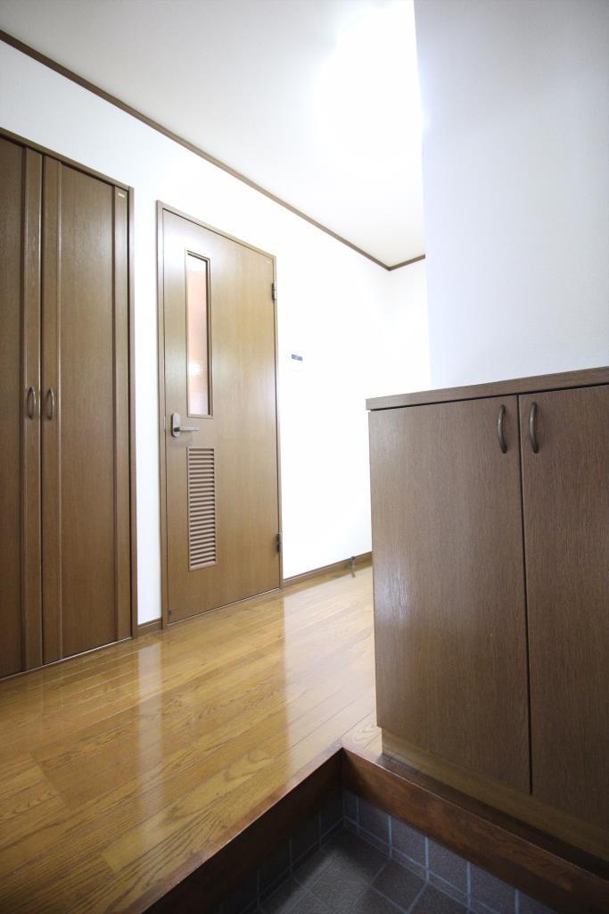 玄関　参考写真