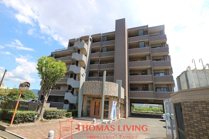 建物外観　粕屋町でのお部屋探しは、トーマスリビング粕屋店へご相談下さい