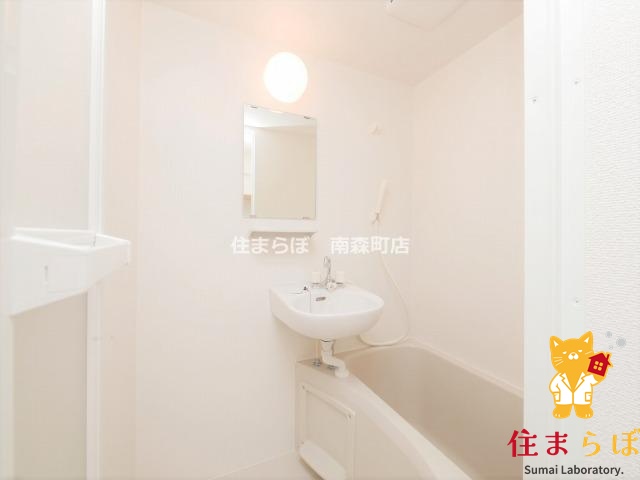 バス・シャワールーム　「見た目じゃなく、心に“しっくりくる”を大切に。」