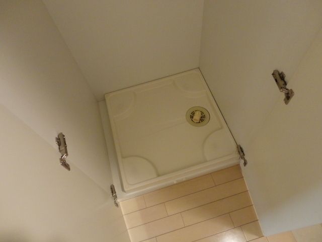 洗面設備　室内洗濯機置場です