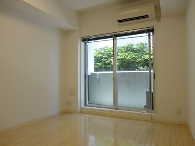 居室・リビング　明るい内装嬉しい