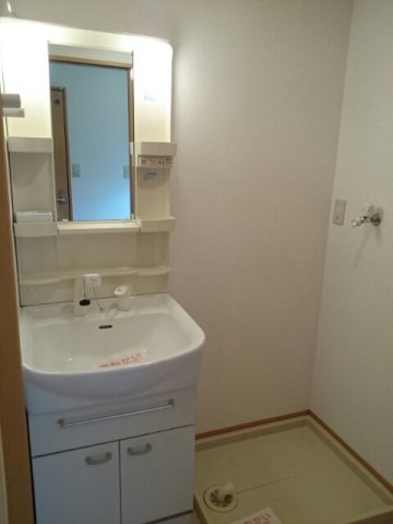 洗面設備　広い洗面スペース