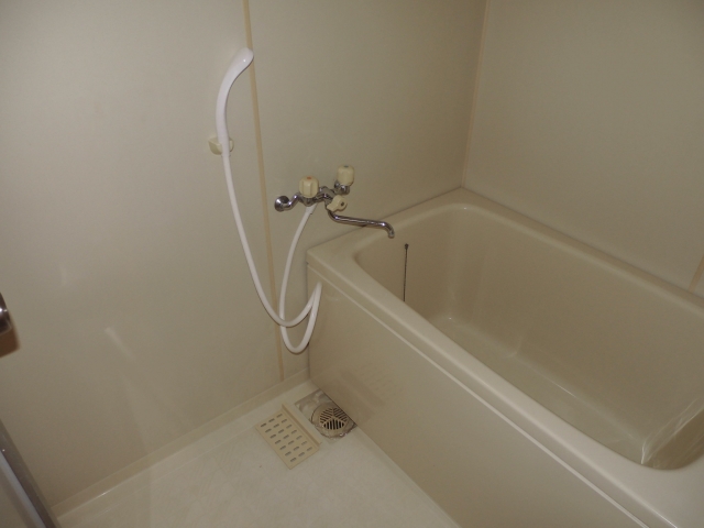 バス・シャワールーム　シンプルで機能的なユニットバスです！