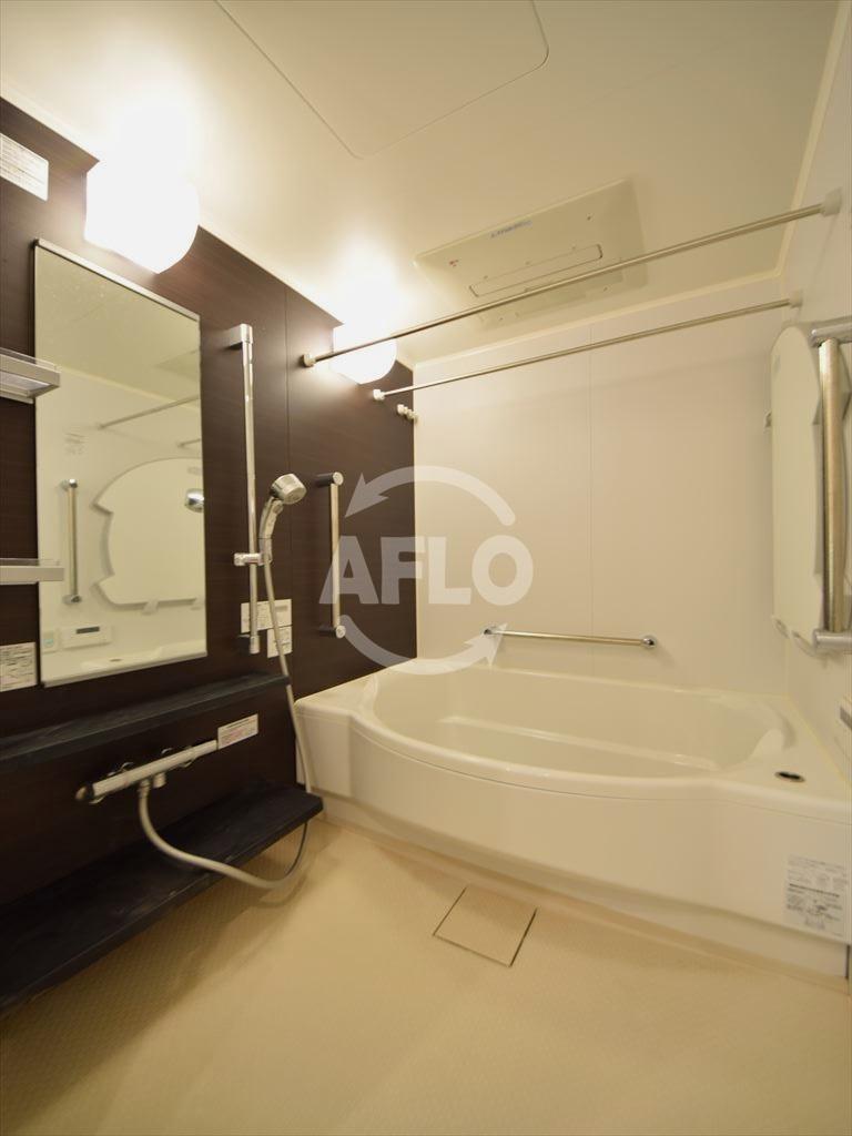 バス・シャワールーム　なんばセントラルプラザリバーガーデン　大型バスルーム　浴室暖