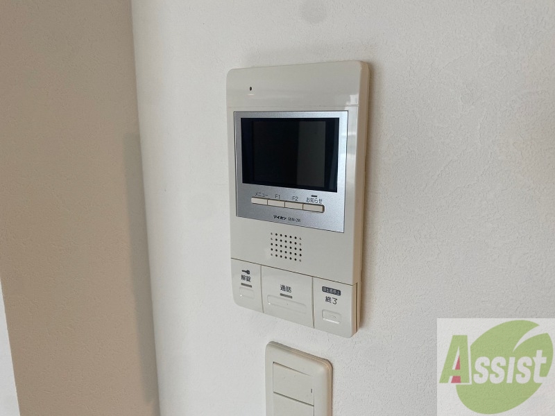 セキュリティ　ＴＶモニター付インターホンです。来客者の顔が見えるので安心！