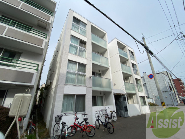 建物外観　札幌市中央区南８条西「ＣｈａｒｇｉｎｇＢｕｌｌＳ８」