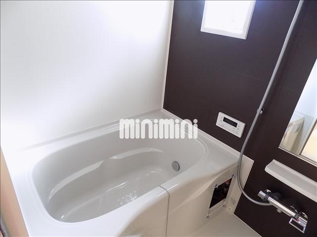 バス・シャワールーム　窓があって換気できます