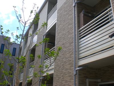 建物外観　ベランダ側外観写真■南向き日当たり良好です。